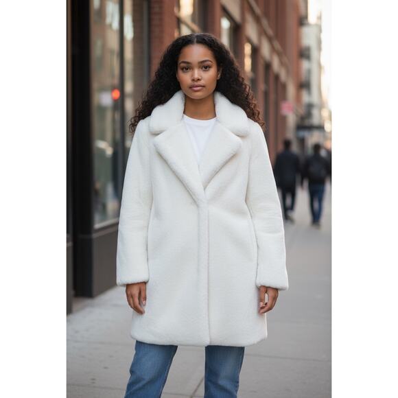 Donna Salyer's Fabulous White Faux Fur Coat XS - Picture 2 of 7